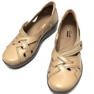 Clarks Shoes Women's 7.5 M Taupe Leather Adjustable Strap Comfort Loafers Flats